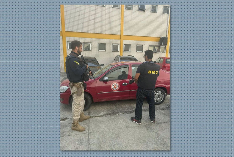 PRF prende falso bombeiro que usava documento, uniforme e carro vermelho como viatura