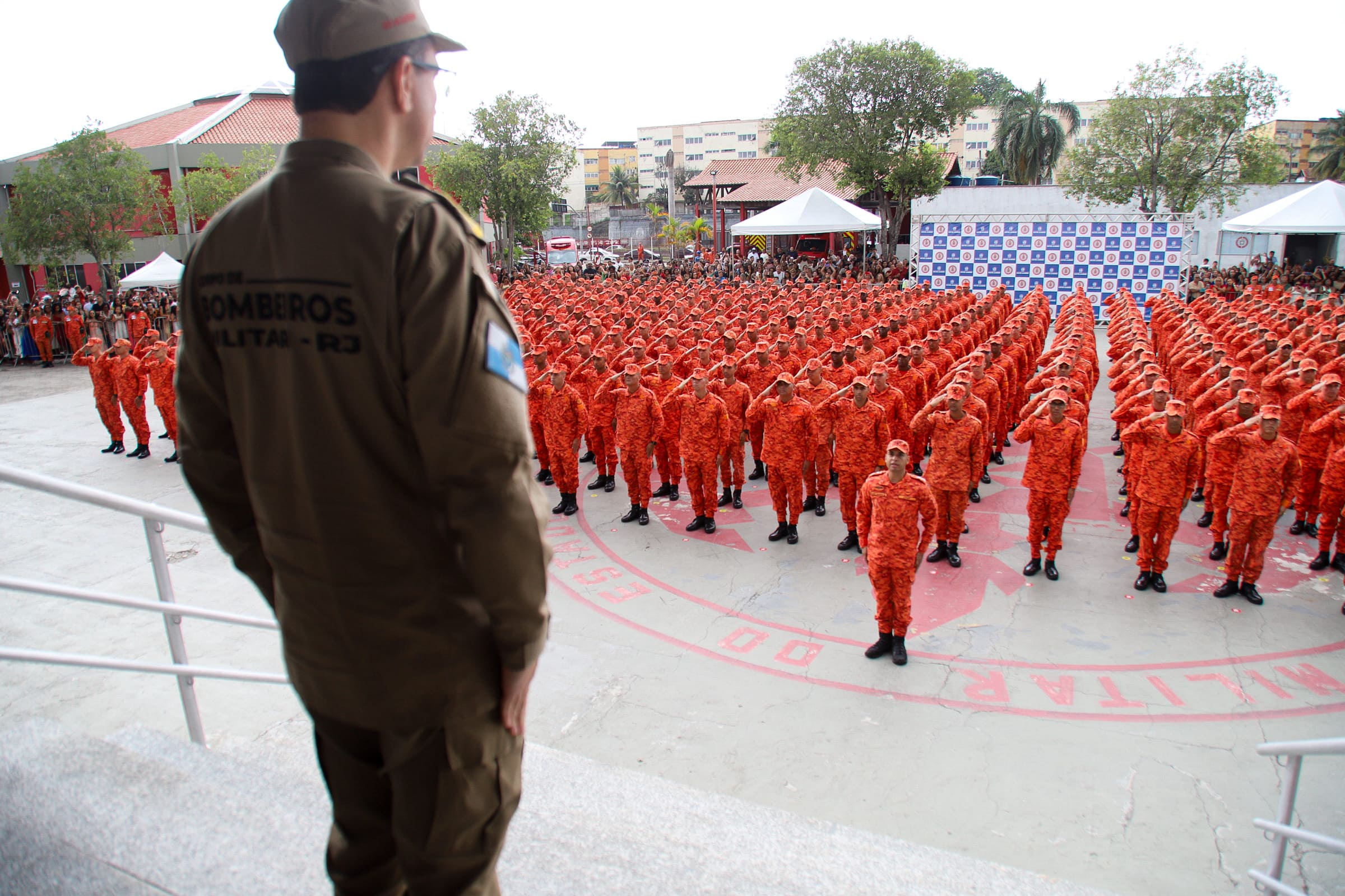 Corpo de Bombeiros do Rio forma 450 novos soldados para intensificar ações no estado
