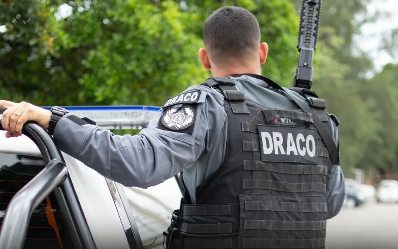 Homem vinculado a quadrilha do CV é detido no Rio de Janeiro